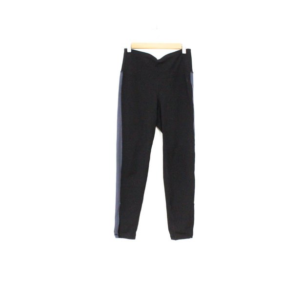 *Old Navy Active Black Legging with Grey Strip Down the Side - Picture 2 of 4